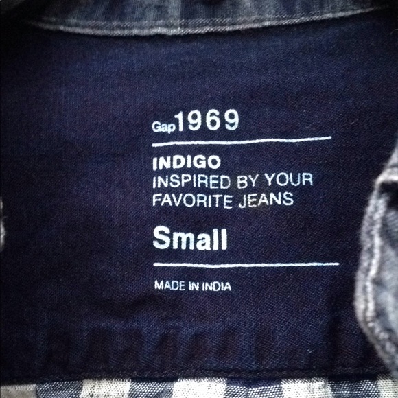 GAP Men's Denim Shirt - Picture 4 of 6